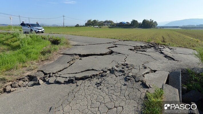 熊本 寸断された道路